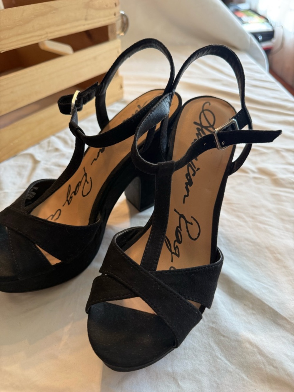 American Rag  Black Suede Platform T-Strap Block Heels size 8